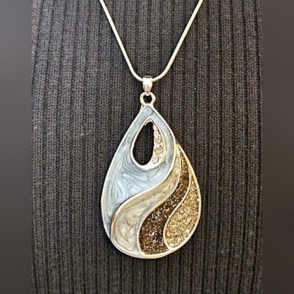 Gold & Silver Tone Teardrop Pendant Necklace w/ Layered Resin Inlay - Picture 5 of 7